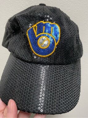 Women’s ‘47 brand Milwaukee Brewers black baseball hat with sequins